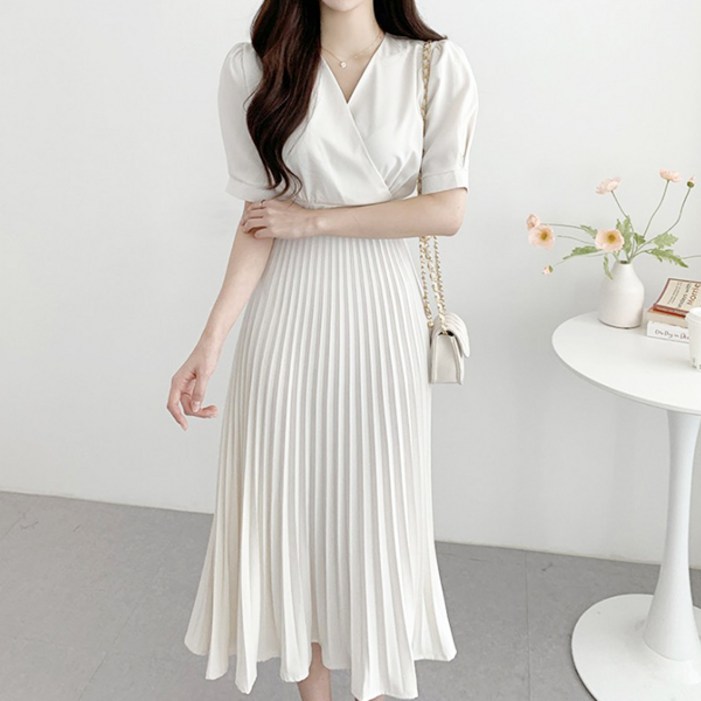 레티고 브이넥 랩 퍼프 소매 주름 라인 원피스