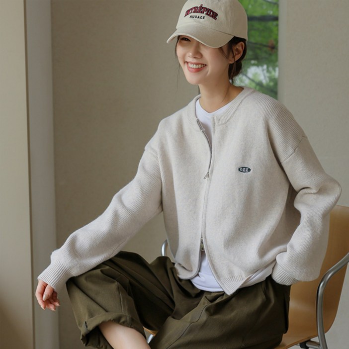 여성용 코스에그 자수 투웨이 니트집업 가디건