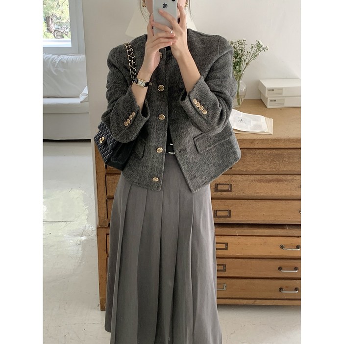 루어스룸 보에 금장 골드 단추 라운드 노카라 핸드메이드코트 울 자켓