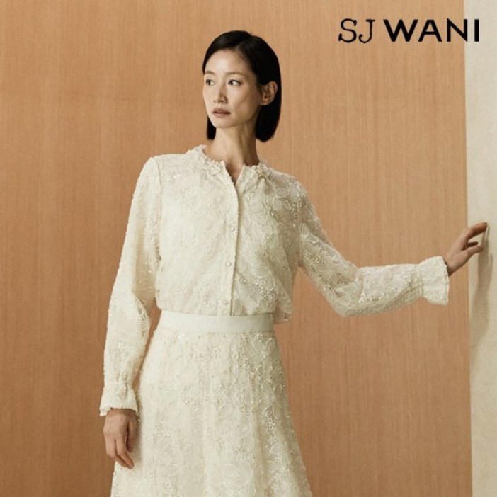 SJ와니 26SS 꾸뛰르 블루밍 블라우스 1종 런칭 가격 129,900원