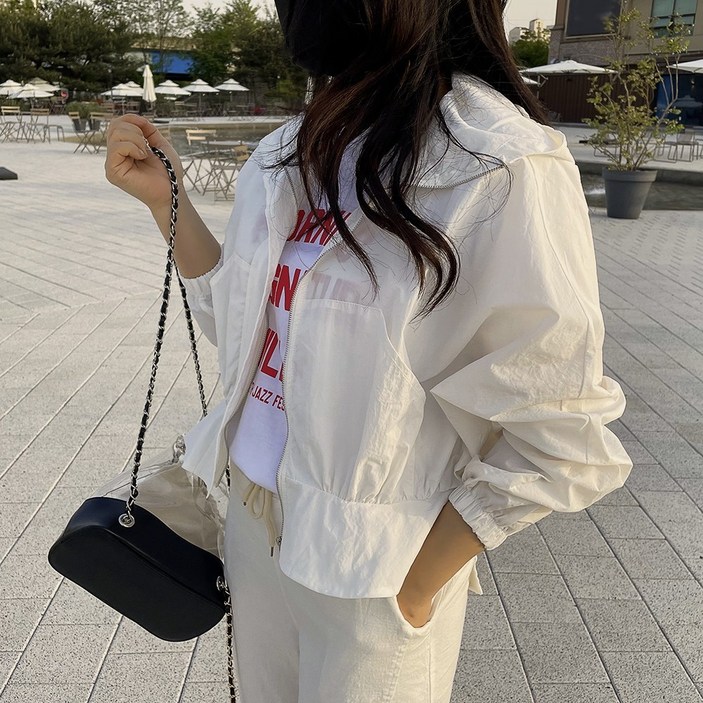 비비애르 보웬 바스락 프릴 후드 숏 바람막이 점퍼 야상 밴딩 여름 여자야상점퍼 초경량아우터