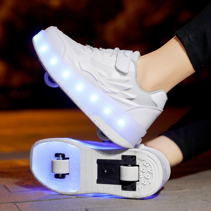 4륜 LED 롤러슈즈 휠리스운동화 바퀴달린 운동화 롤러스케이트운동화멋진 운동에 필수, 균형 감각을 키우기에 필수