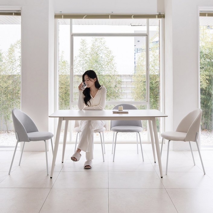 데일리리빙 라움 4인용 포세린 세라믹 직사각 테이블 1400 데일리리빙 라움 4인용 포세린 세라믹 직사각 테이블 1400