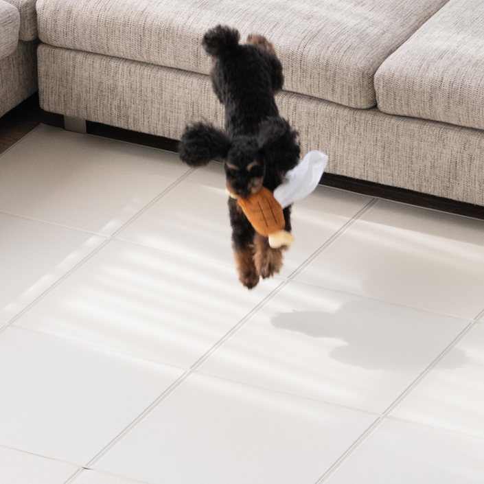 이리로 강아지 슬개골탈구예방 미끄럼방지 방수 애견 접이식 타일 매트, 앞면 아몬드밀크  뒷면 그레이, 1개