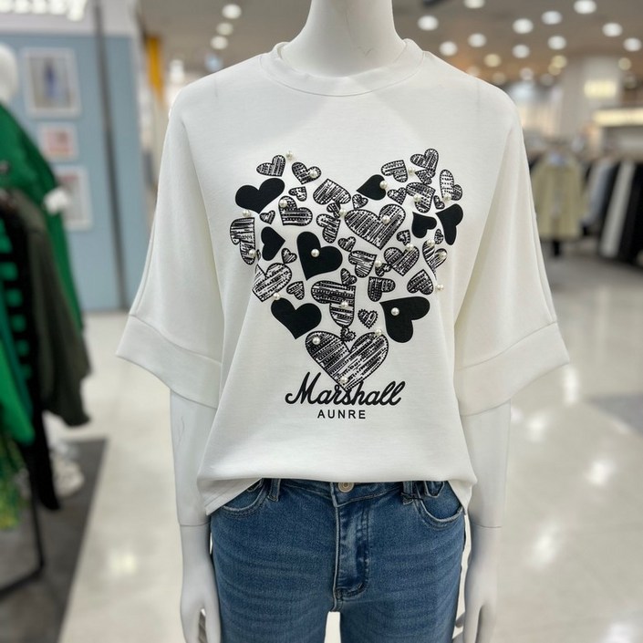 르니앤맥코이 반팔 진주장식 하트 티셔츠 MN05TS701