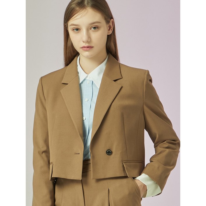 씨씨콜렉트 중계점 세미 더블 테일러드 크롭 자켓 C233MSF203 여성 봄 가을 자켓