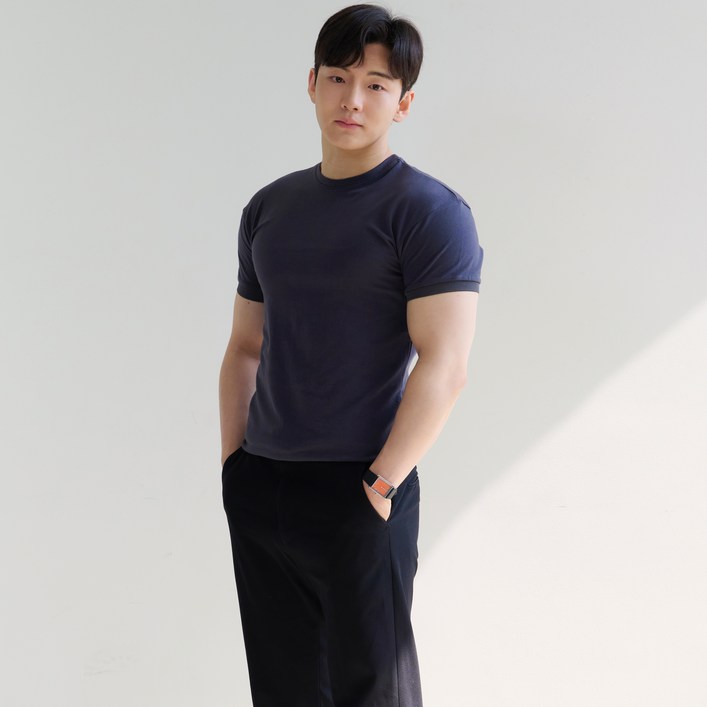 어깨 넓어보이는 머슬핏 무지 라운드 반팔 티셔츠 밴딩버전