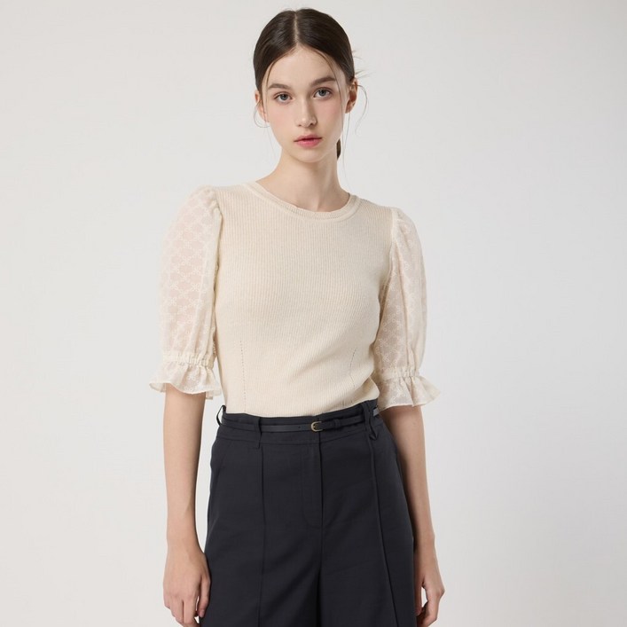 AK플라자 씨씨콜렉트 스캘럽 슬리브 풀오버C252KSK032