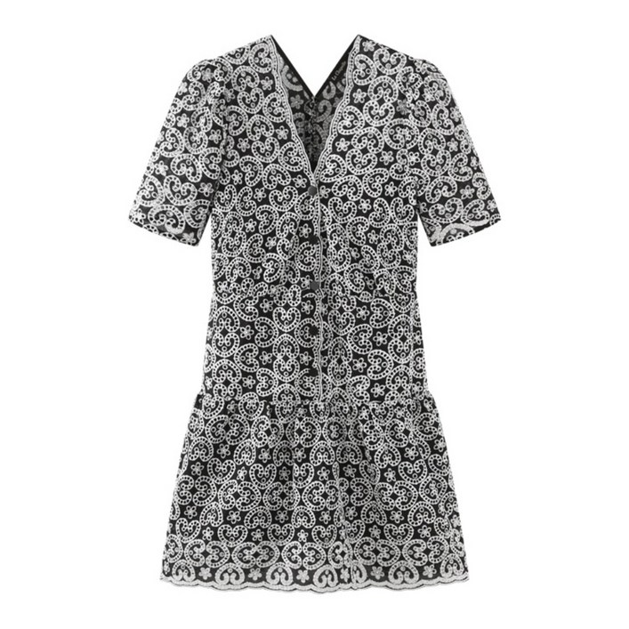 산드로 쇼트 기푸에르 레이스 블랙 자수 브이넥 스냅 버튼 반소매 드레스
