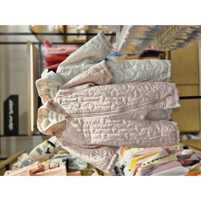 동아쇼핑점 아가방 #따뜻한 겨울나기준비 가을겨울출산/신생아 공용 출산 백일선물로좋은 가볍고 보들보들 따뜻한 퍼안감 누빔우주복 경량우주복/병원접종 외출시 필수아이템/ 제이퀼팅우주복