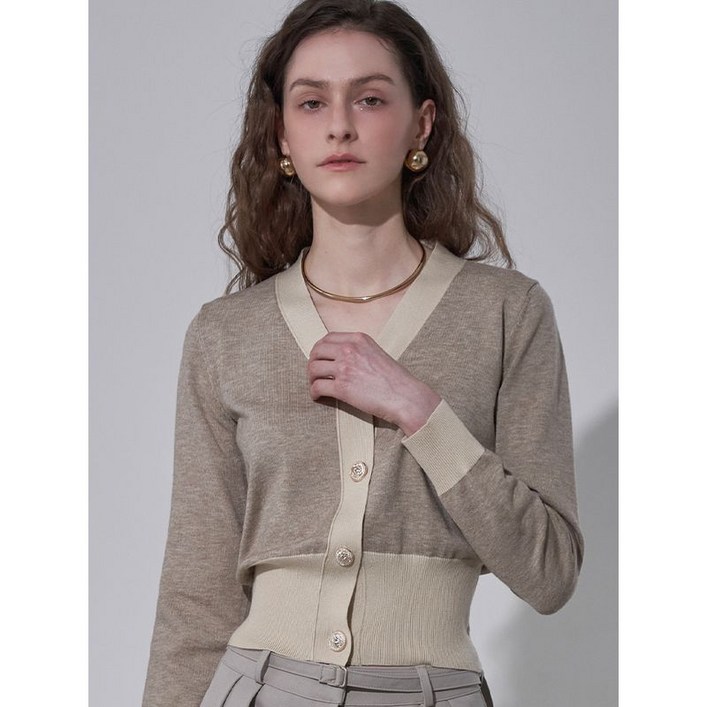 르니앤맥코이 배색 라인 브이넥 니트 가디건 LN03CD105