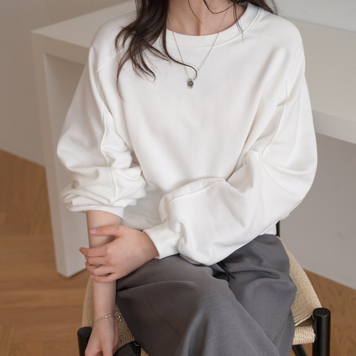 데일리앤 홀딩 라운드넥 나그랑 오버핏 무지 맨투맨 티셔츠