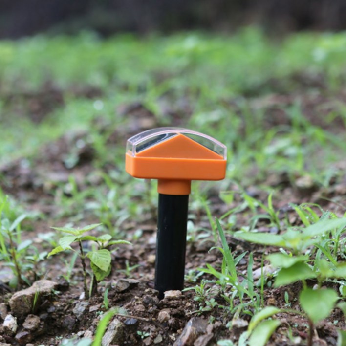 더본커머스 2in1 LED정원등 겸용 두더지 뱀 야생동물 싹보내 퇴치기