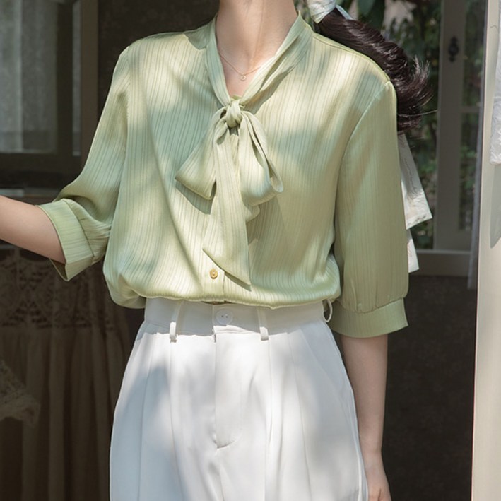 루나걸 마쥬 리본 블라우스 L24SMBL041509