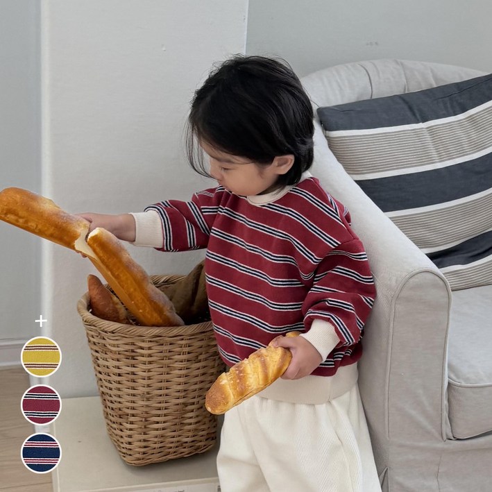 올유베베 양기모 스트라이프 맨투맨