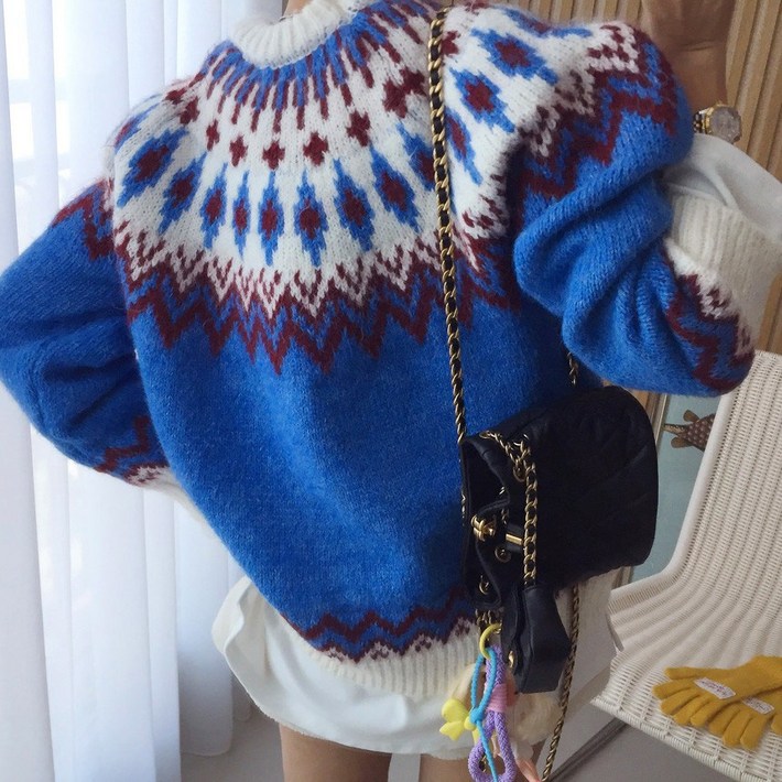 아이미마인 노엘 라운드 배색 노르딕 패턴 루즈핏 도톰 모헤어 울니트 2color