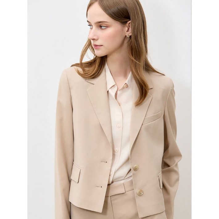 쉬즈미스 분위기 있는 싱글 크롭 재킷 택가격 318000원