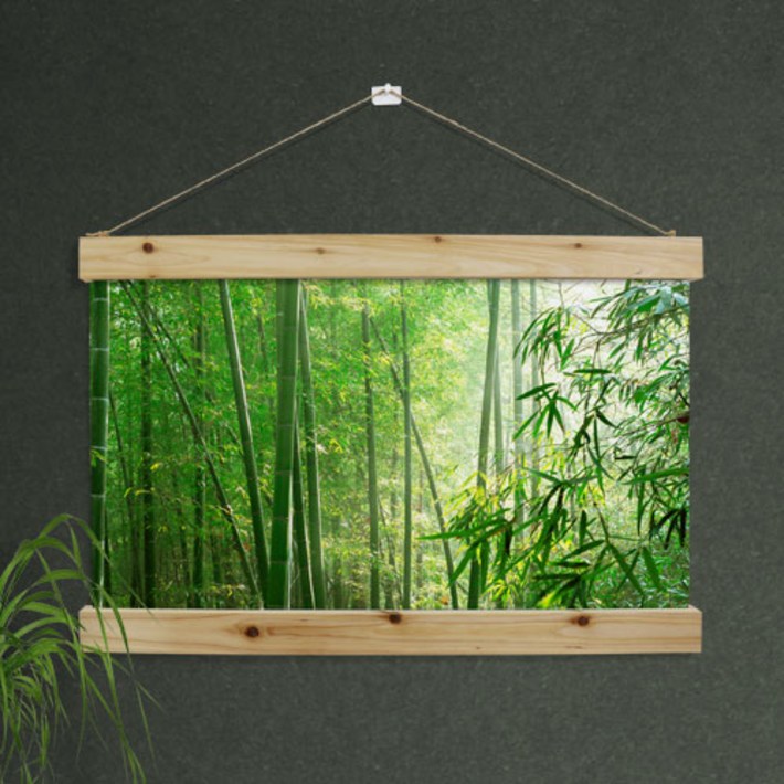 꾸밈데코패브릭스크롤60CmX40Cm햇살비추는대나무숲ah144벽걸이장식족자스크롤삼나무우드스크롤