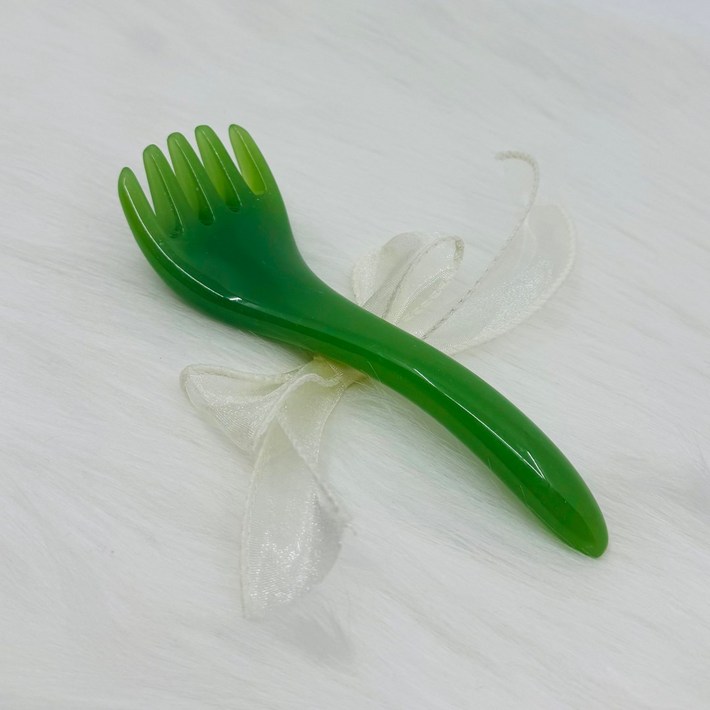 셀앤컴 관리도 사용도 편한 작은 얼굴괄사 두피괄사 림프절 순환 괄사 포크 빗, 초록 옥색 165cm, 1개