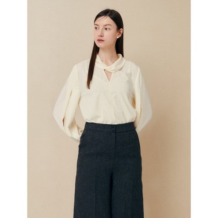 지고트 JR4A0BL339플루이드 넥타이 블라우스