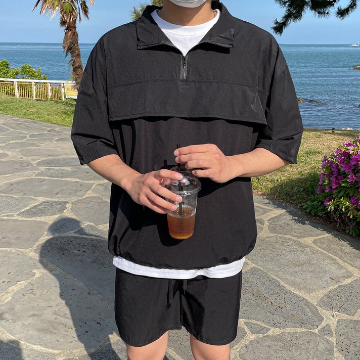 남녀공용 오버핏 여름 반팔 아노락 반집업 스판 반바지 세트 셋업 남녀공용 오버핏 여름 반팔 아노락 반집업 스판 반바지 세트 셋업