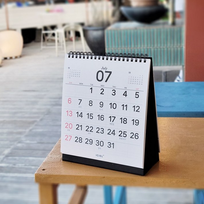 아이씨엘디자인 2025 클로버 데스크 캘린더 아이씨엘디자인 2025 클로버 데스크 캘린더