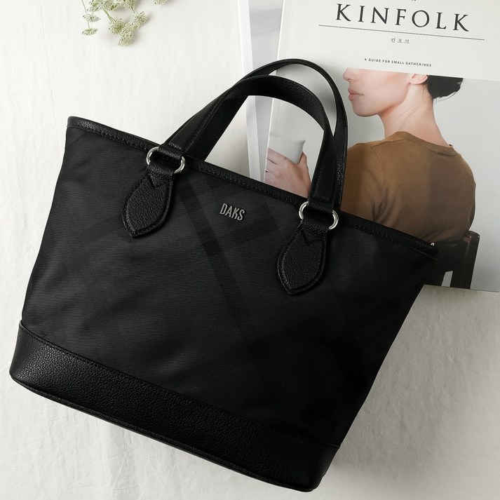 닥스 여성용 타탄체크 자카드 토트백, 블랙, 26 X 22 X 12cm