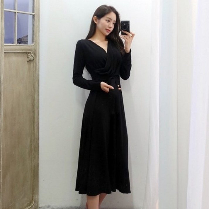 이힝 여리여리 루즈핏 긴팔 롱 랩원피스 이힝 여리여리 루즈핏 긴팔 롱 랩원피스