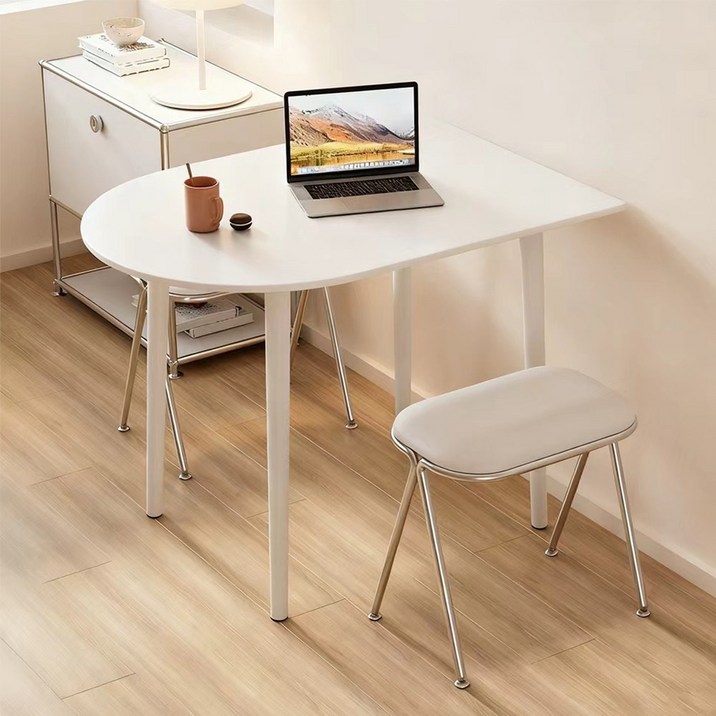 반타원 식탁 테이블 인테리어 무드의 카페테이블