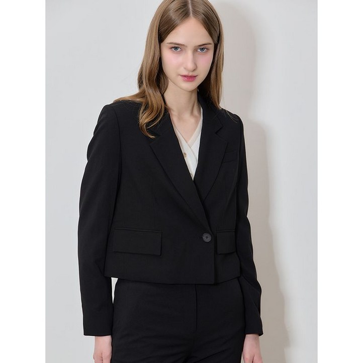 리스트 백 버튼 디테일 크롭 셋업 재킷 택가격 268000원