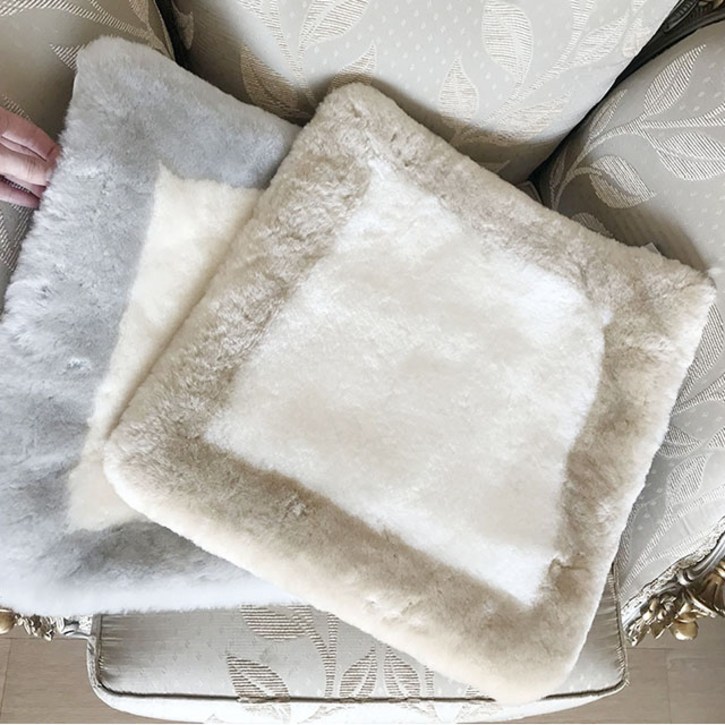 다이너스티 호주 사계절용 보더 양모방석 42x42 cm 베이지, 실버 호주양모 100% wool 겨울나기 사무실 학교 방석추천