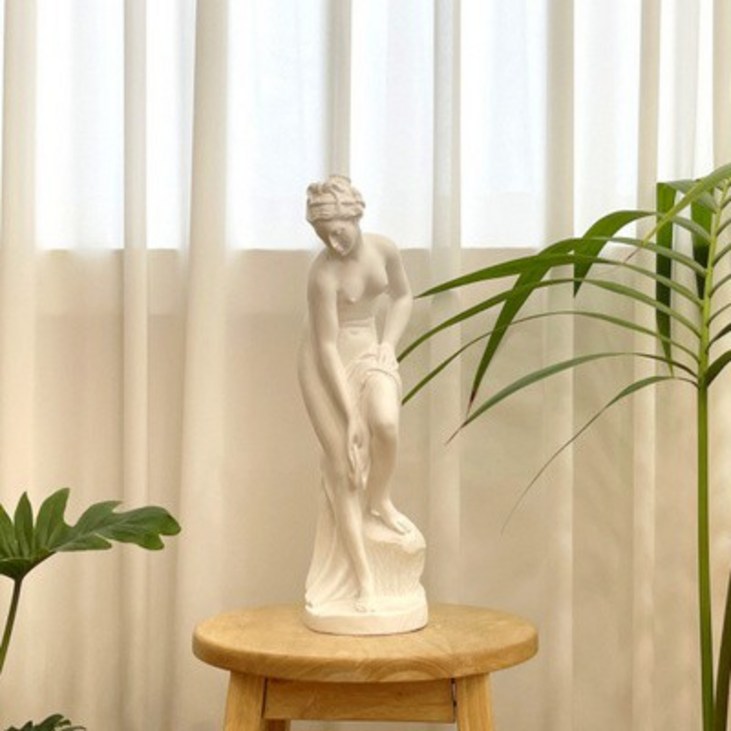 카페 감성 조각상 목욕하는 여인 석고상.모리아트