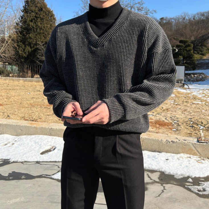 남자 제인드 브이넥 오버핏 니트 긴팔 스웨터 티셔츠 옷 가을 겨울 간절기 옷 코디 - 투데이밈
